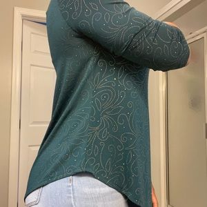 Cute green blouse with gold designs